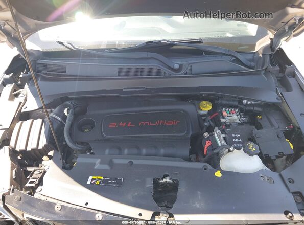 3C4NJDBB9HT641025 2017 JEEP NEW COMPASS Silver უკანა ხედი