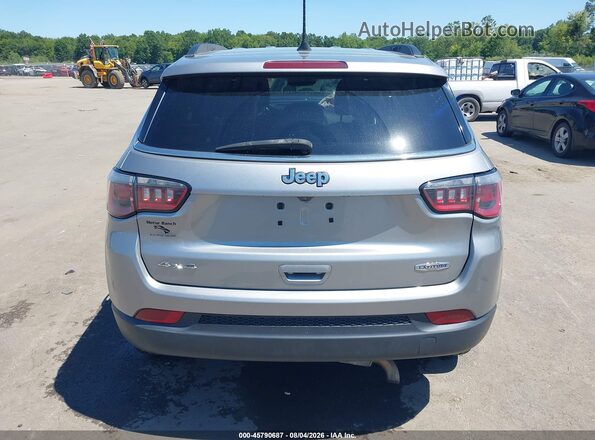 3C4NJDBB9HT641025 2017 JEEP NEW COMPASS Silver 