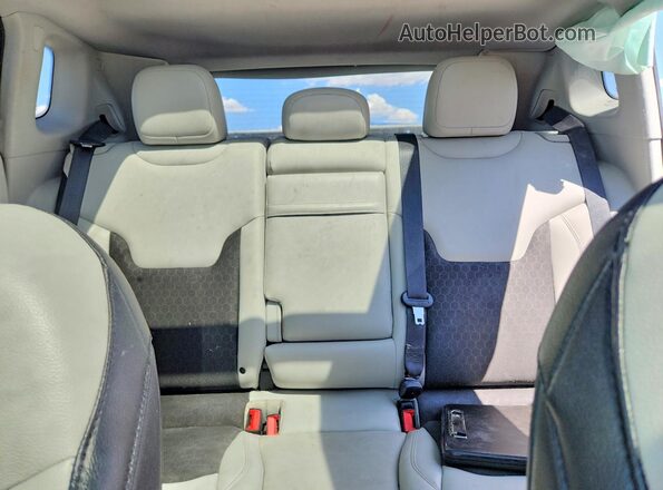 3C4NJDBB9HT693397 2017 JEEP COMPASS Red Հետևի նստատեղերի տեսք