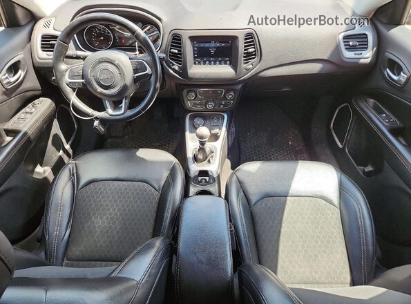 3C4NJDBB9KT772933 2019 JEEP COMPASS Black Dashboard view