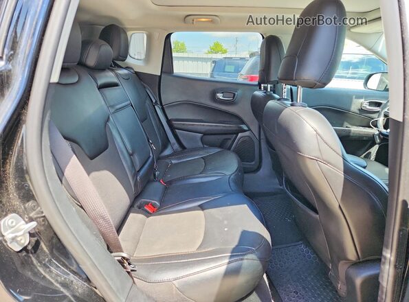 3C4NJDBB9KT772933 2019 JEEP COMPASS Black Rear interior view