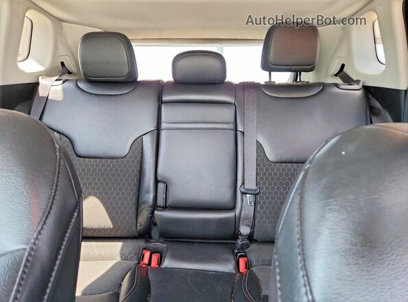 3C4NJDBB9KT772933 2019 JEEP COMPASS Black Rear seats view