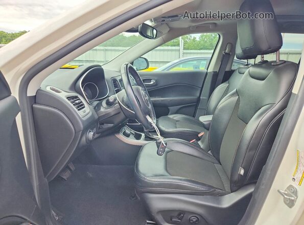 3C4NJDBB9MT501745 2021 JEEP COMPASS White Вид салону спереду