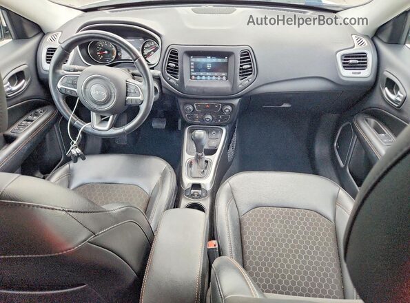 3C4NJDBB9MT501745 2021 JEEP COMPASS White Вид панелі приладів