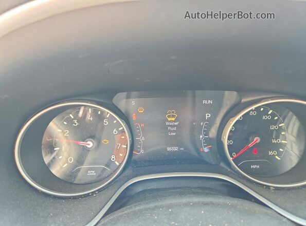3C4NJDBBXJT155183 2018 JEEP COMPASS Черный Вид щитка приборов