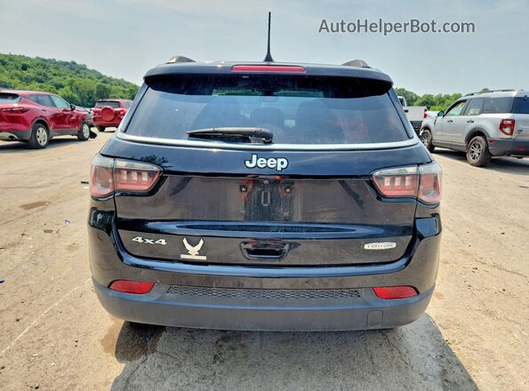 3C4NJDBBXJT155183 2018 JEEP COMPASS Черный Вид сзади