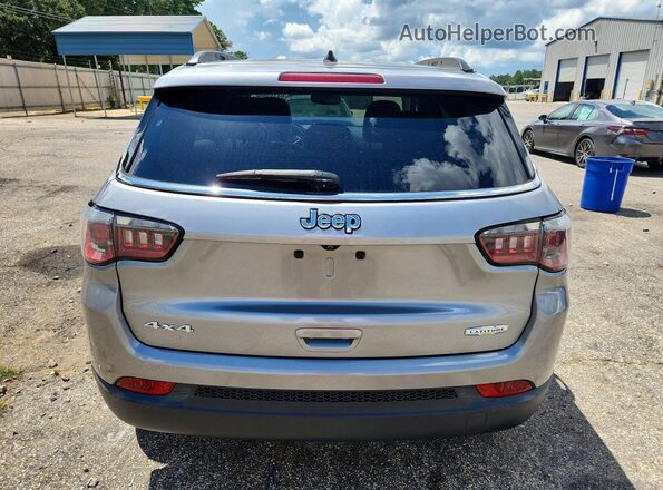 3C4NJDBBXJT161260 2018 JEEP COMPASS Silver Vista trasera