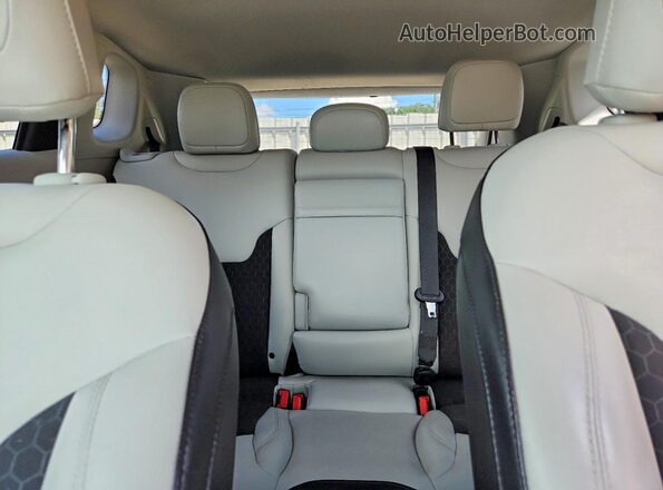 3C4NJDBBXJT161260 2018 JEEP COMPASS Silver Vista de los asientos traseros