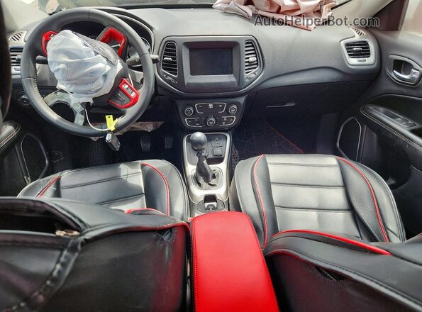 3C4NJDBBXJT342424 2018 JEEP COMPASS White Widok deski rozdzielczej