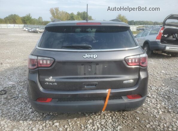3C4NJDBBXJT391137 2018 JEEP COMPASS Угольный Вид сзади