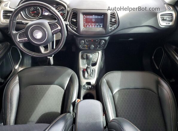 3C4NJDBBXJT458349 2018 JEEP COMPASS Black წინა პანელის ხედი