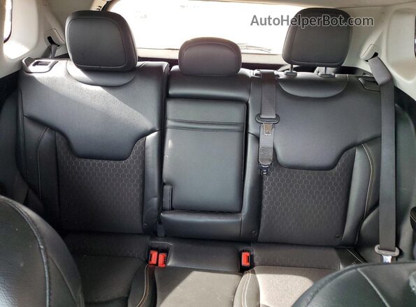 3C4NJDBBXJT458349 2018 JEEP COMPASS Black უკანა სავარძლების ხედი