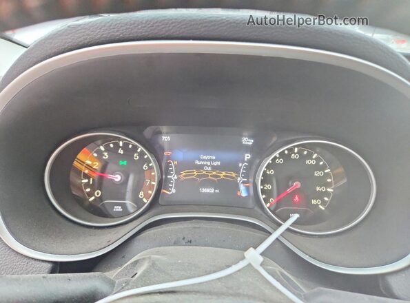3C4NJDBBXKT592635 2019 JEEP COMPASS Silver Widok zestawu wskaźników