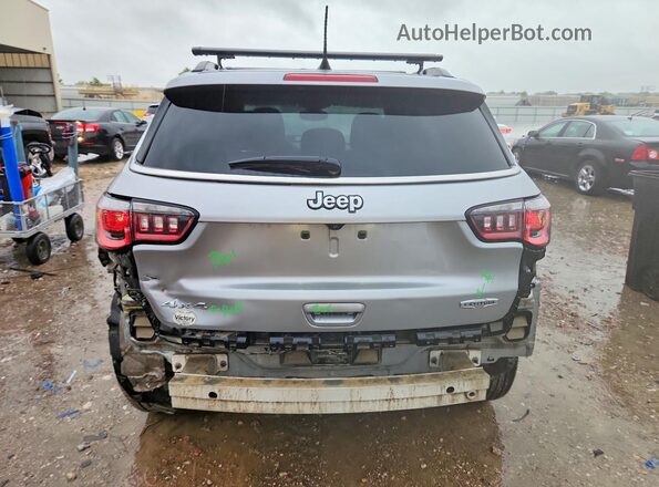 3C4NJDBBXKT592635 2019 JEEP COMPASS Silver Widok z tyłu