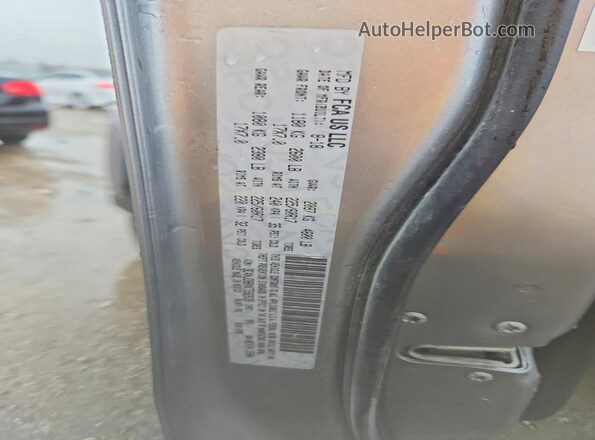 3C4NJDBBXKT592635 2019 JEEP COMPASS Silver Widok wnętrza 360 stopni