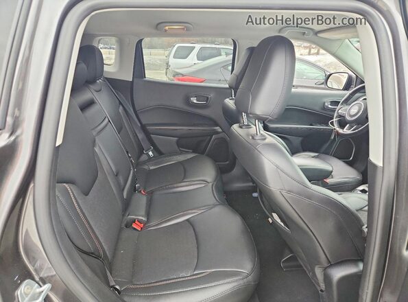 3C4NJDBBXKT664093 2019 JEEP COMPASS Charcoal Սալոնի հետևի տեսք