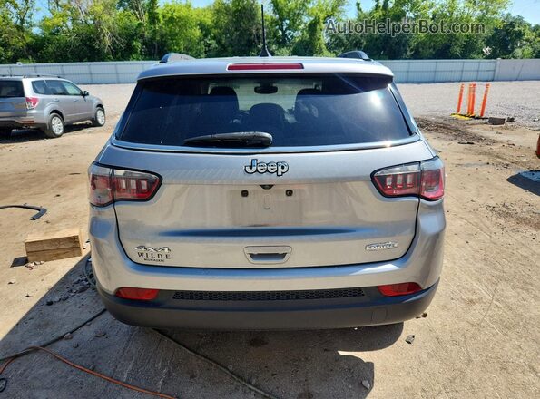 3C4NJDBBXKT714393 2019 JEEP COMPASS Silver Հետևի տեսք