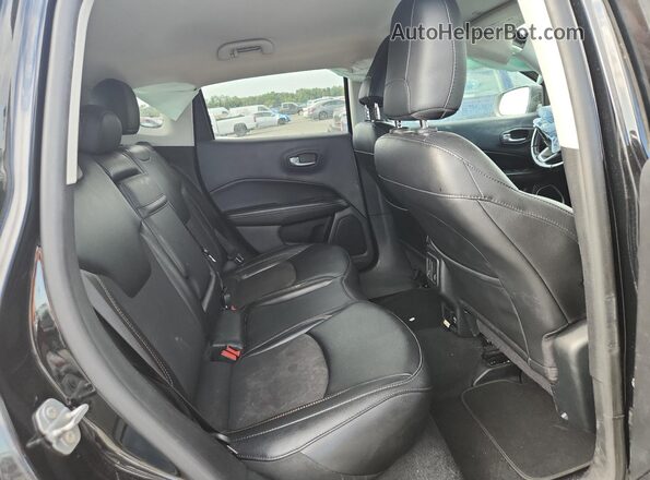 3C4NJDBBXKT847705 2019 JEEP COMPASS Black Widok wnętrza z tyłu