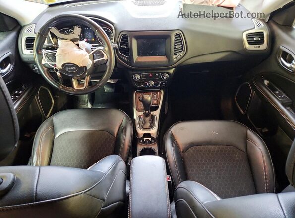 3C4NJDBBXLT129928 2020 JEEP COMPASS Black Вид панелі приладів