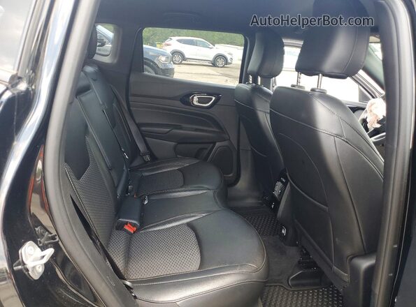 3C4NJDBN0PT564134 2023 JEEP COMPASS Черный Вид задних сидений