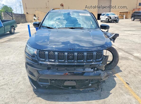 3C4NJDBN0PT564134 2023 JEEP COMPASS Черный Вид спереди