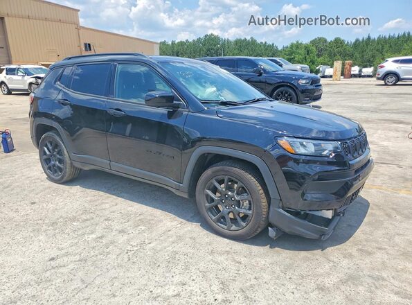 3C4NJDBN0PT564134 2023 JEEP COMPASS Черный Передняя правая четверть