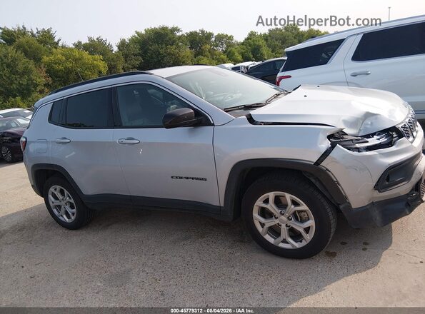 3C4NJDBN0RT117192 2024 JEEP COMPASS Серый Вид задней части салона