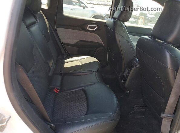 3C4NJDBN0RT597184 2024 JEEP COMPASS Белый Вид задней части салона