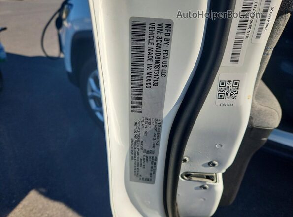 3C4NJDBN0ST617133 2025 JEEP COMPASS White VIN sticker view