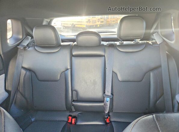 3C4NJDBN0ST617133 2025 JEEP COMPASS White Rear seats view