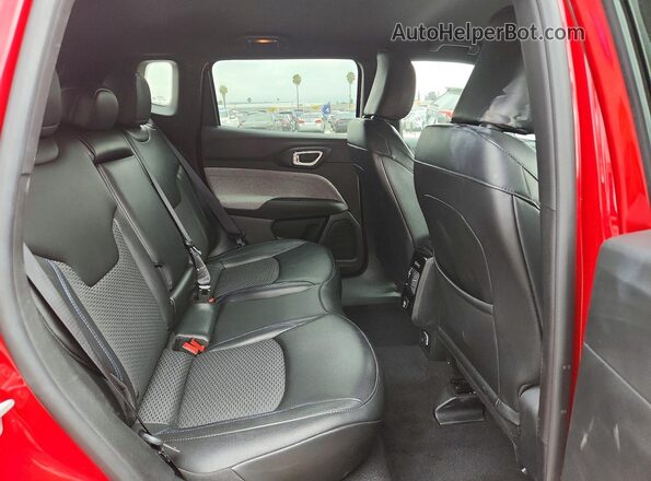 3C4NJDBN0ST619254 2025 JEEP COMPASS Red Rear interior view