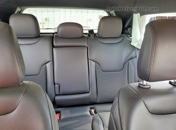 3C4NJDBN0TT191896 2026 JEEP COMPASS Красный Вид задних сидений