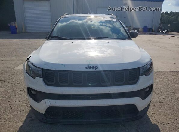 3C4NJDBN1RT116195 2024 JEEP COMPASS Белый Вид спереди
