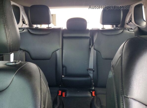 3C4NJDBN1RT116195 2024 JEEP COMPASS Белый Вид задних сидений