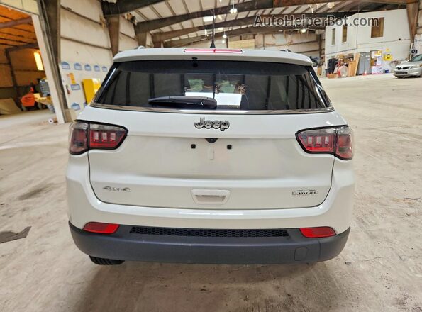 3C4NJDBN1RT138567 2024 JEEP COMPASS White Rear view