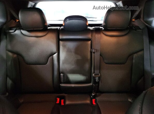 3C4NJDBN1RT138567 2024 JEEP COMPASS White Rear seats view