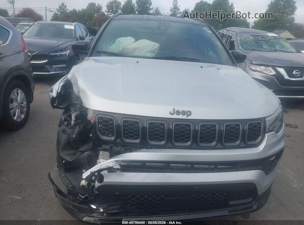 3C4NJDBN1RT166921 2024 JEEP COMPASS Silver ხელსაწყოთა პანელის ხედი