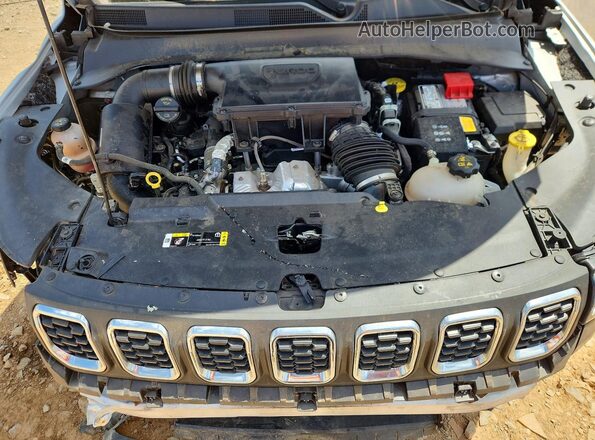 3C4NJDBN2RT118649 2024 JEEP COMPASS Silver Widok komory silnika