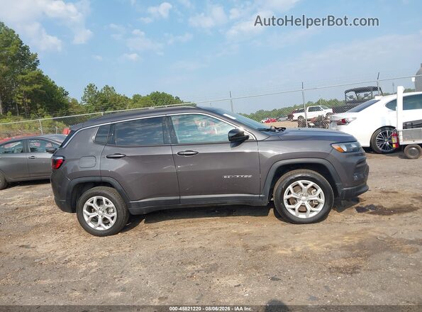 3C4NJDBN2RT166670 2024 JEEP COMPASS Серый Вид задней части салона