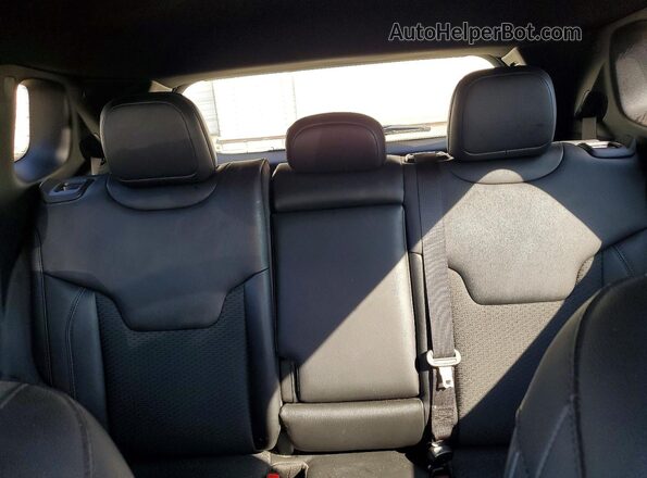 3C4NJDBN2TT179426 2026 JEEP COMPASS Orange უკანა სავარძლების ხედი