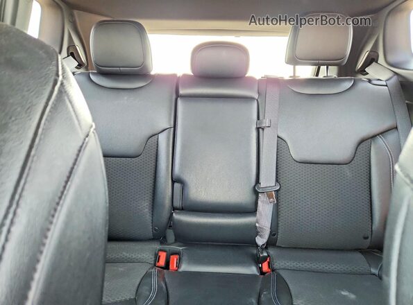 3C4NJDBN3RT113945 2024 JEEP COMPASS Silver Вид задніх сидінь