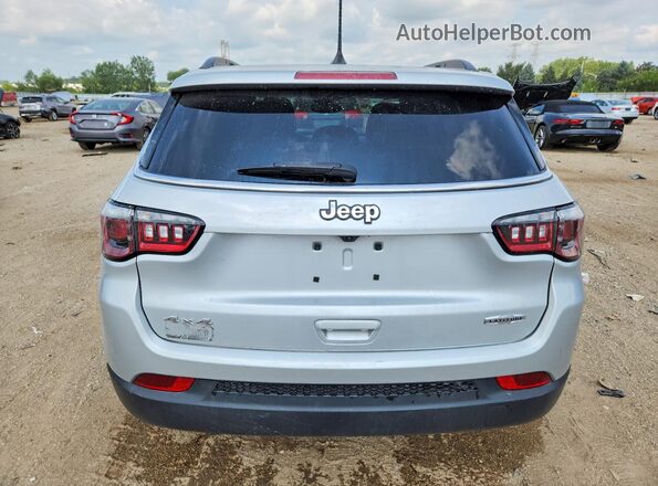3C4NJDBN3RT113945 2024 JEEP COMPASS Silver Вид ззаду