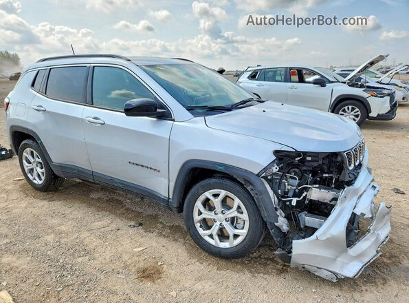 3C4NJDBN3RT113945 2024 JEEP COMPASS Silver Передня права чверть