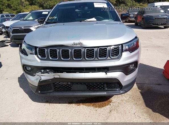3C4NJDBN3RT118594 2024 JEEP COMPASS Silver Vista interior trasera