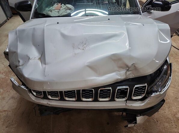 3C4NJDBN3RT118661 2024 JEEP COMPASS Серебряный Вид подкапотного пространства