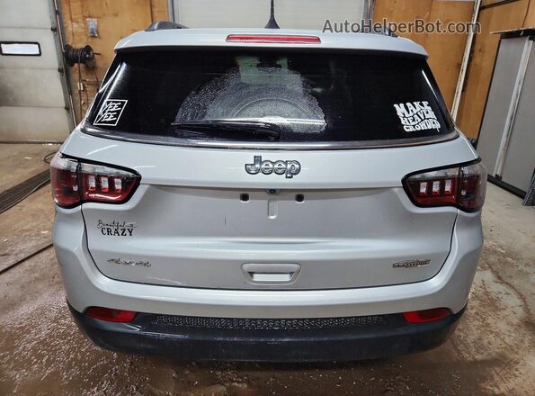 3C4NJDBN3RT118661 2024 JEEP COMPASS Серебряный Вид сзади