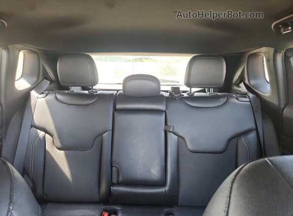 3C4NJDBN3RT153040 2024 JEEP COMPASS Gray Vista de los asientos traseros