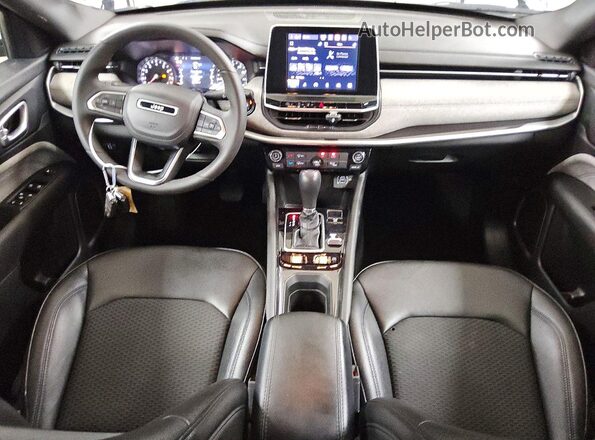 3C4NJDBN4ST575839 2025 JEEP COMPASS Черный Вид панели приборов