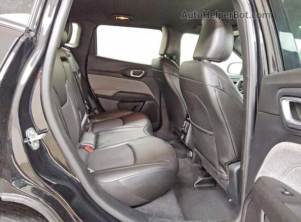 3C4NJDBN4ST575839 2025 JEEP COMPASS Черный Вид задней части салона