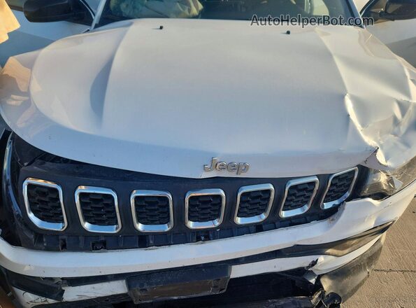 3C4NJDBN4TT189259 2026 JEEP COMPASS White ძრავის განყოფილების ხედი